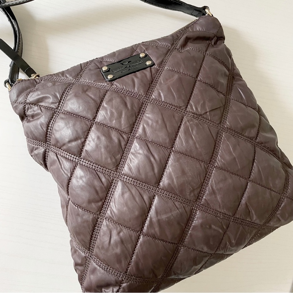 Kate Spade brown quilted nylon black patent leather crossbody bag - Picture 3 of 10
